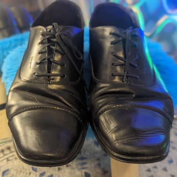 Men's Ferragamo cap toe dress shoe - Picture 2 of 7